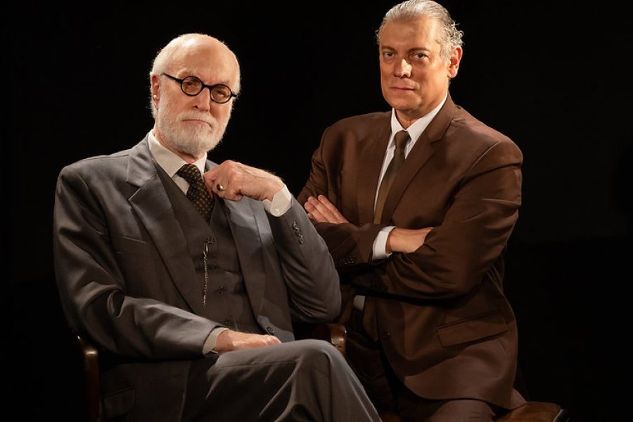 Resenha | Um duelo de mentes acontece durante “A Última Sessão de Freud”